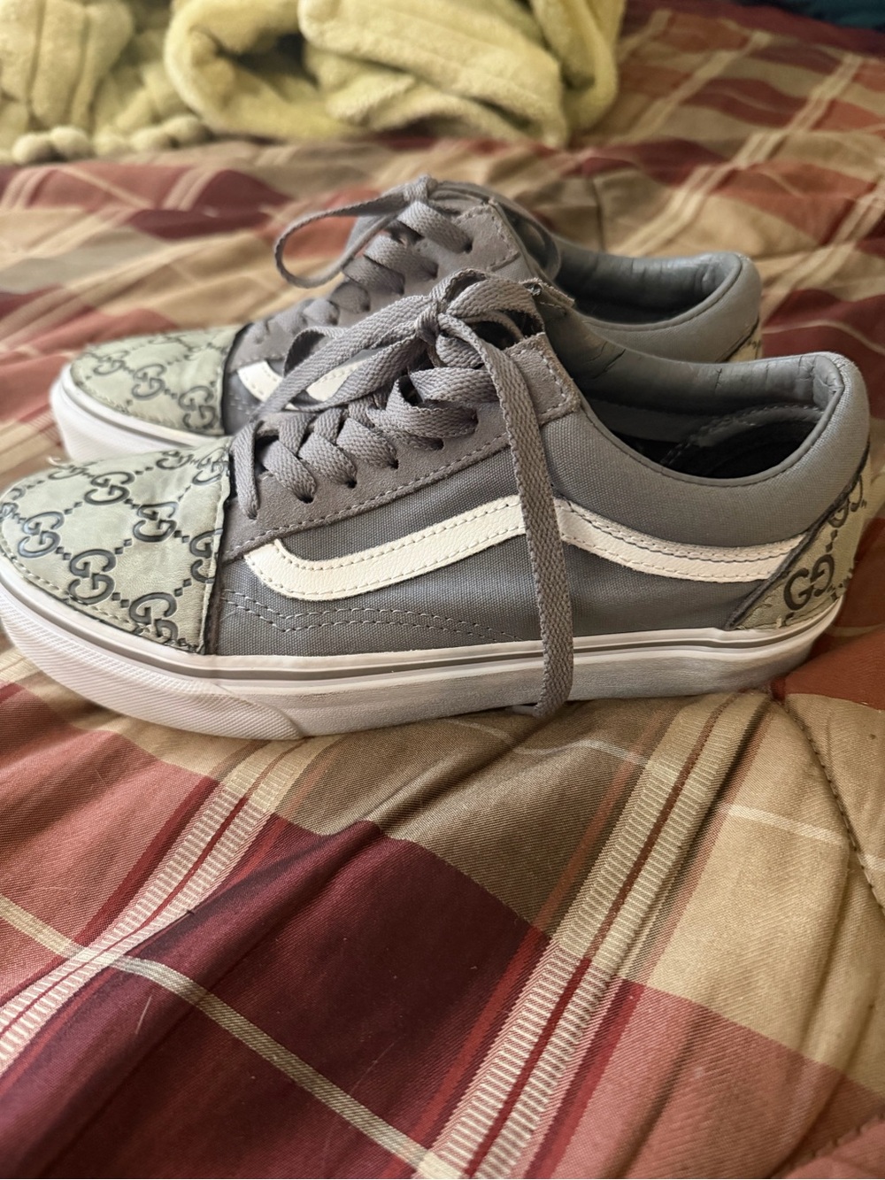 Women’s Vans Low-Top Sneakers with White Accent